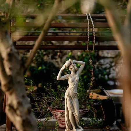 מלון Atelier Boutique *