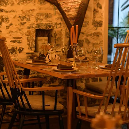 Atelier Boutique Hotel *