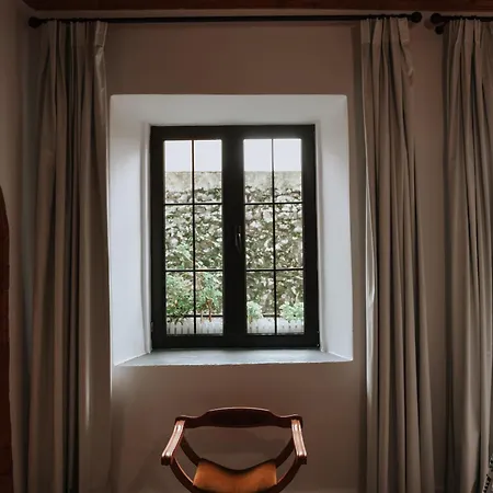 Atelier Boutique Hotel *